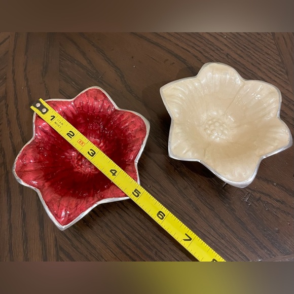 Set of 2 Julia Knight Lily Bowls - Picture 5 of 7